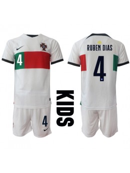 Billige Portugal Ruben Dias #4 Bortedraktsett Barn VM 2022 Kortermet (+ Korte bukser)